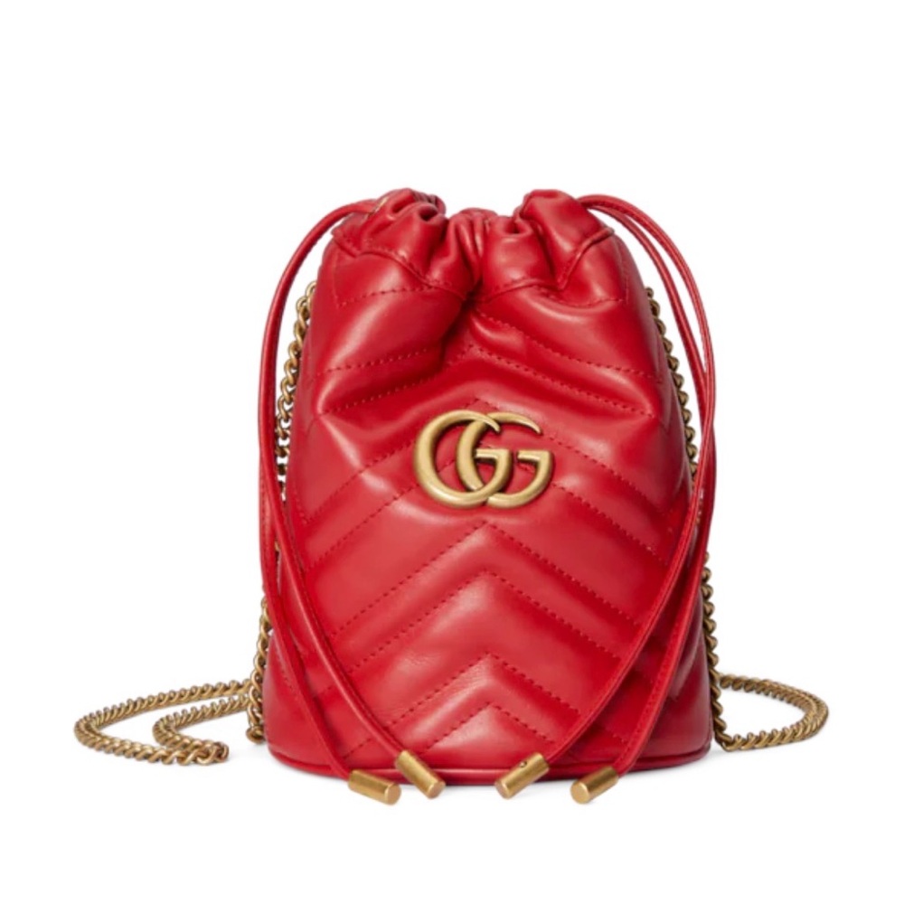 GG Marmont matelassé mini bucket bag- Red